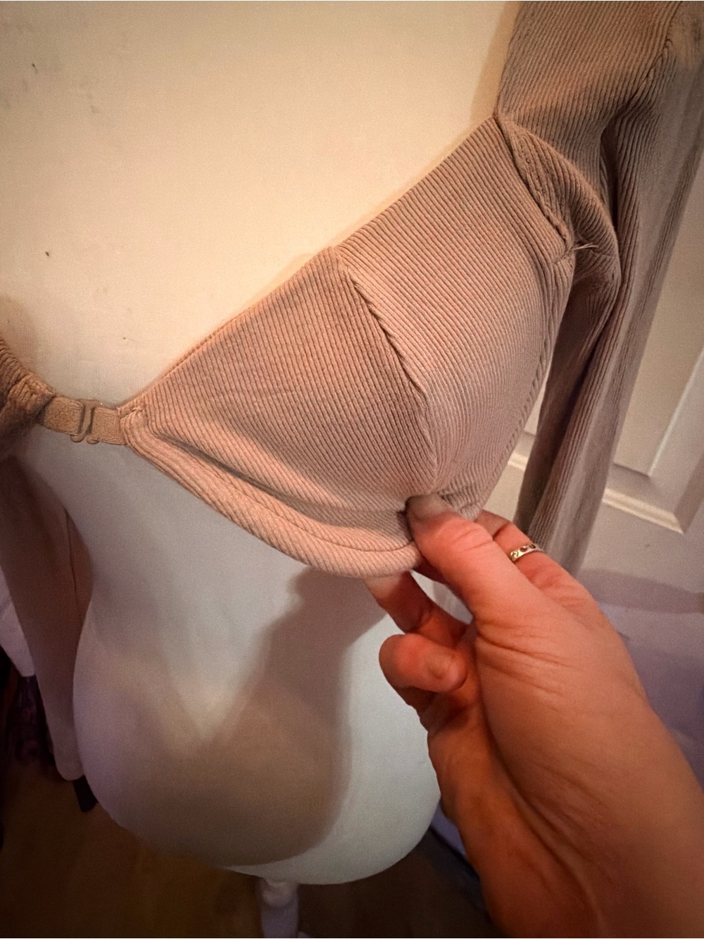 Tic toc | Long Sleeve Underwire Bra Top in Nude - Picture 2 of 7
